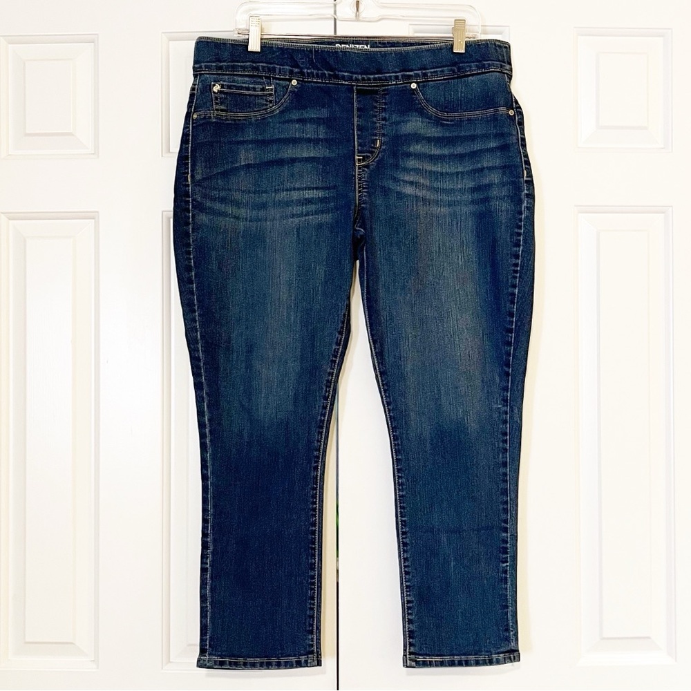 Levi's Denizen Modern Pull-On Crop Medium Dark Wash Jeans. Size Women's 16 - Picture 4 of 14